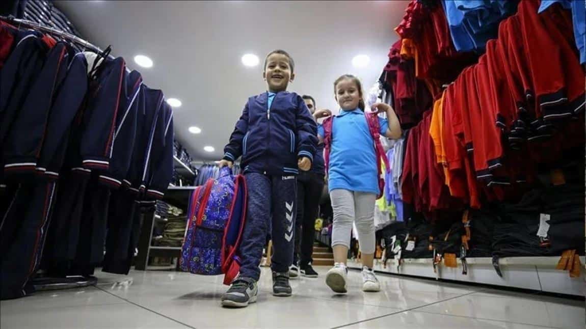 2025-2026 EĞİTİM VE ÖĞRETİM YILINDAN İTİBAREN UYGULANACAK OKUL KIYAFETLERİ